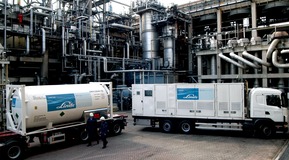 Linde Nitrogen Services provides a fully integrated service, combining expertise, equipment (Nitrogen storage and vaporization), liquid nitrogen supply, operators, engineering and logistics.